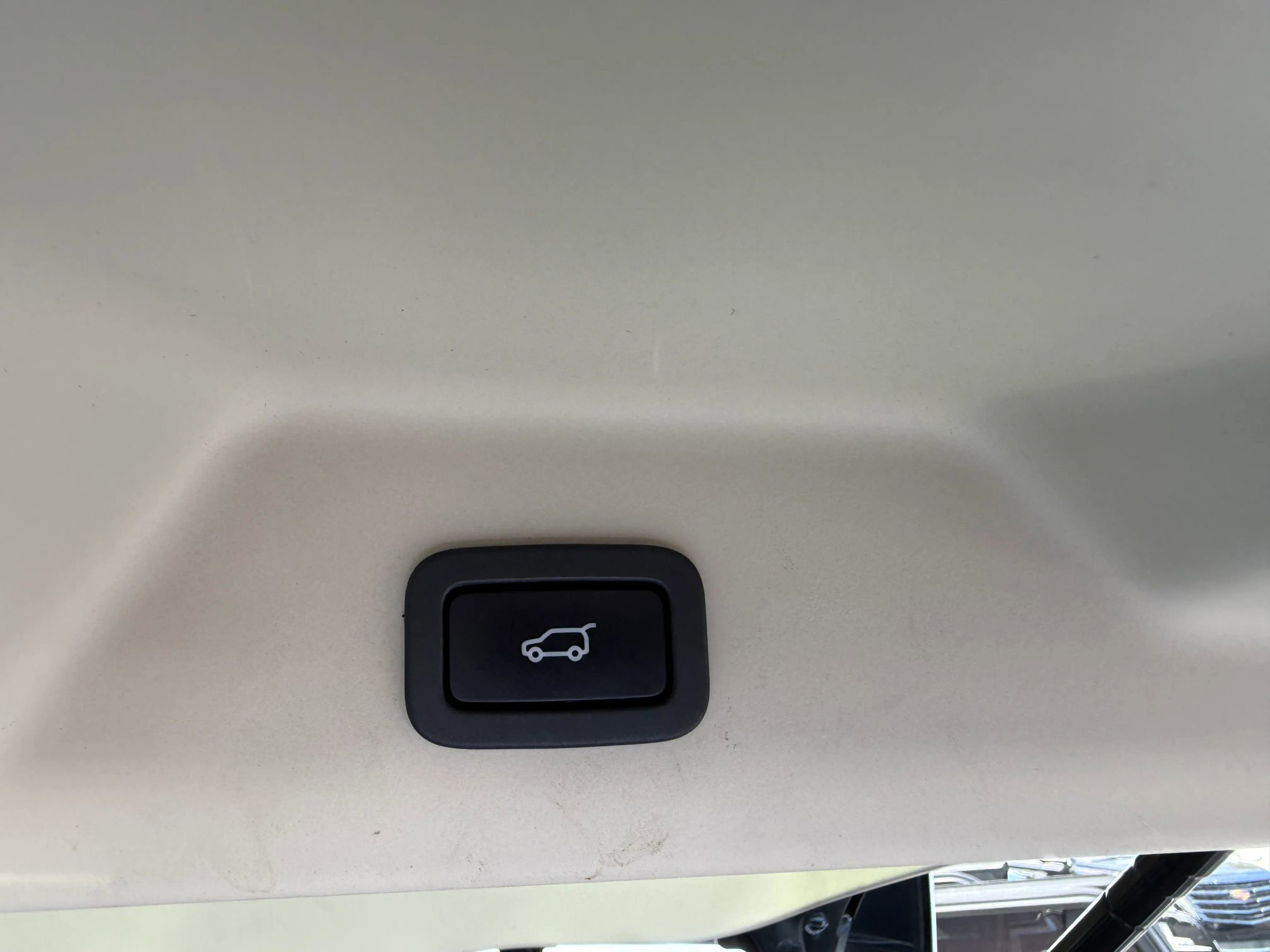 Used 2018 Land Rover Range Rover Autobiography image 24