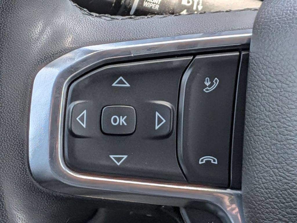 Used 2025 RAM 1500 Laramie AWD/4WD image 19