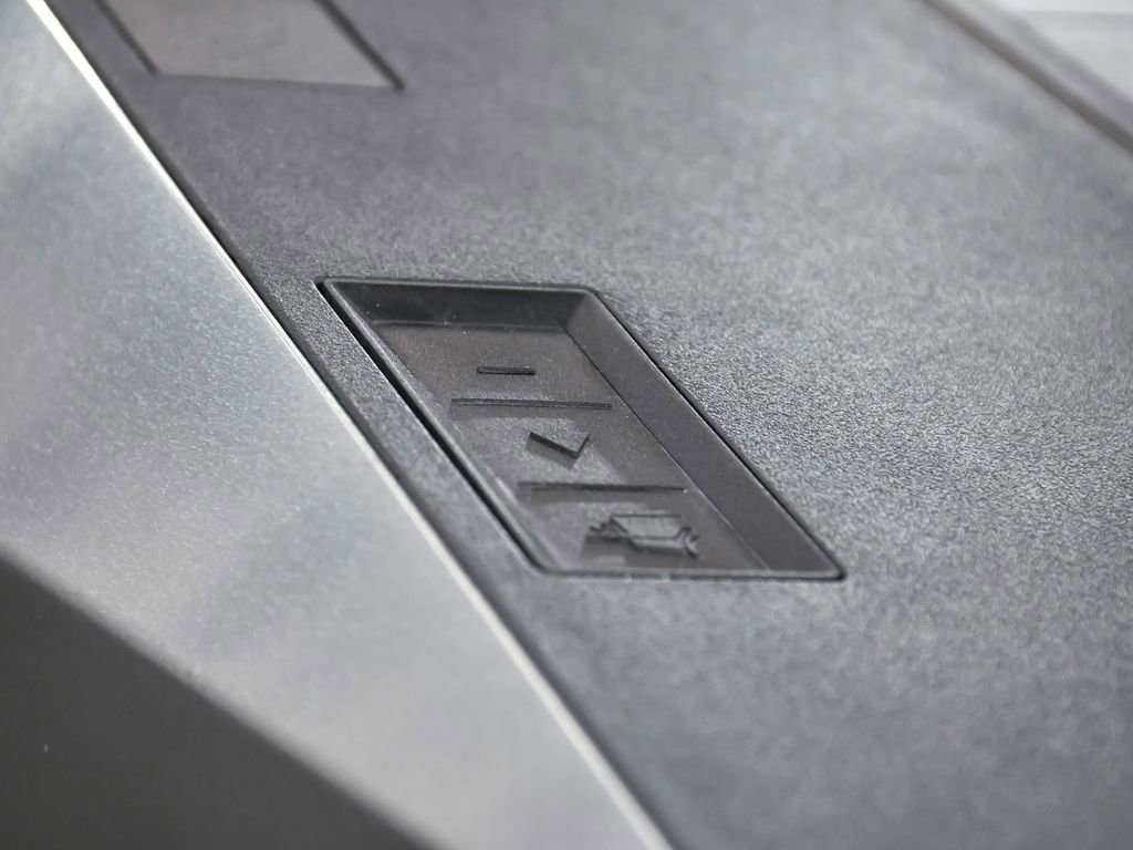 Used 2025 Tesla Cybertruck AWD Crew Cab image 72