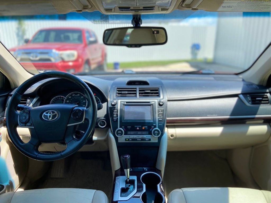 Used 2013 Toyota Camry XLE FWD image 26