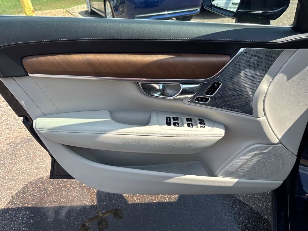 Used 2017 Volvo S90 T6 Inscription w/ Vision Package AWD/4WD image 16