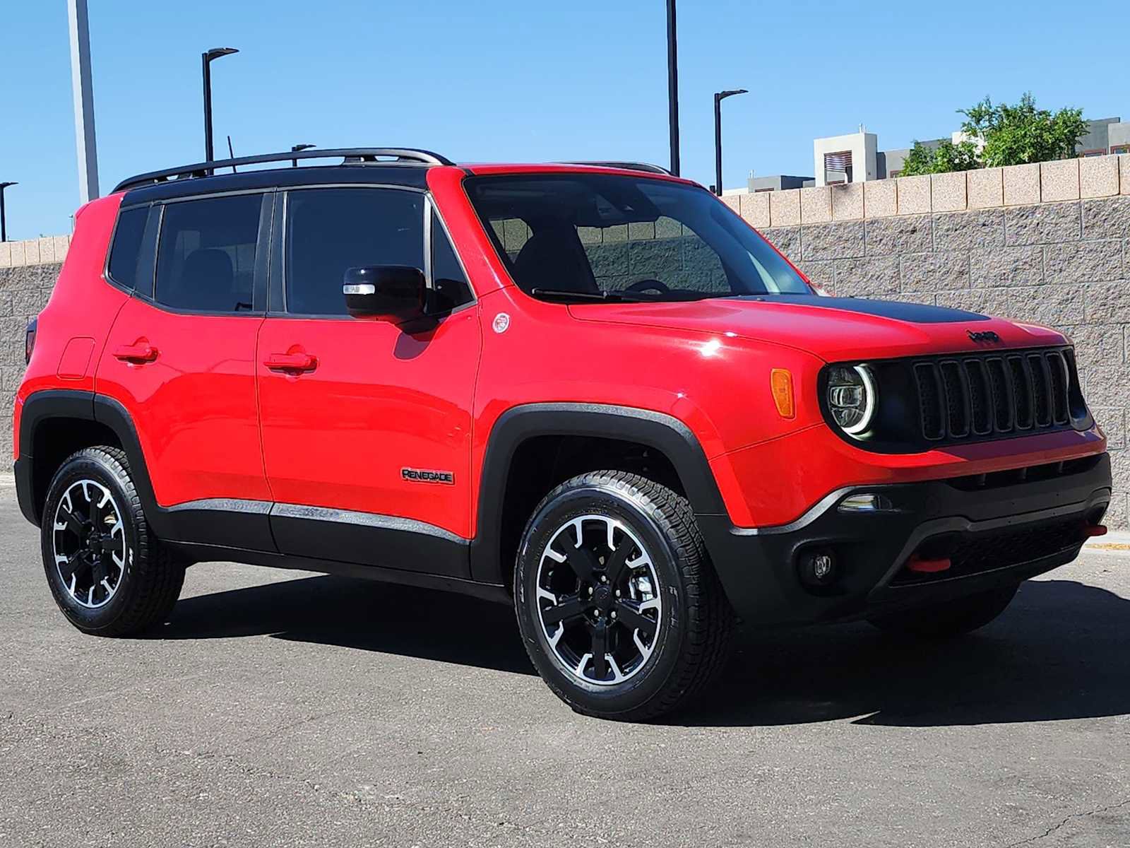 Used 2023 Jeep Renegade Trailhawk w/ Sun/Sound Group AWD/4WD image 3