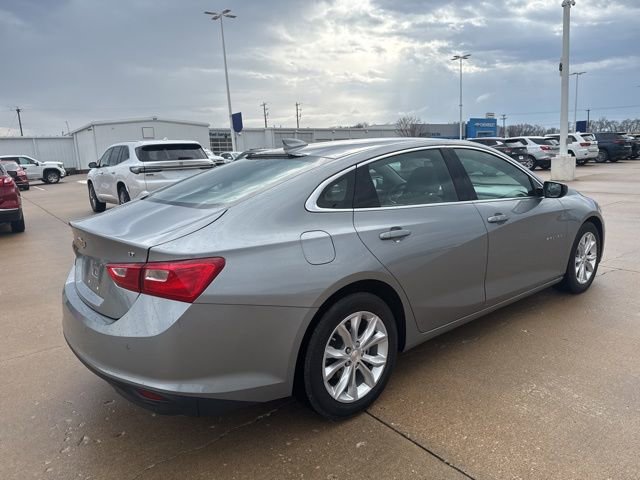 Used 2024 Chevrolet Malibu LT image 3