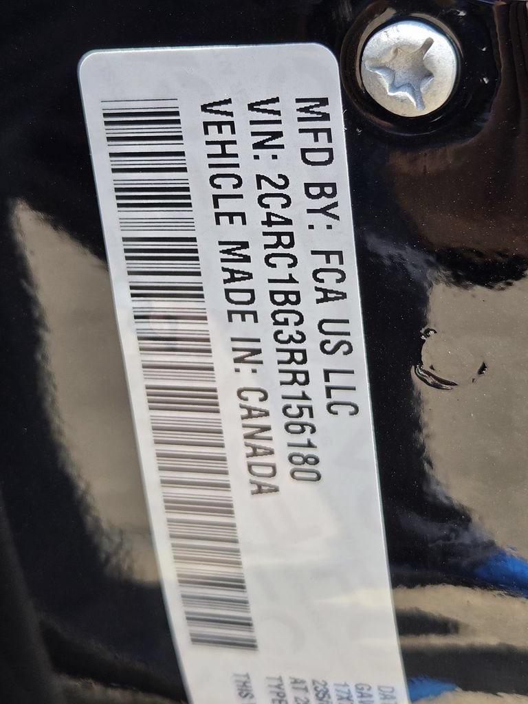 Used 2024 Chrysler Pacifica Touring-L FWD image 31