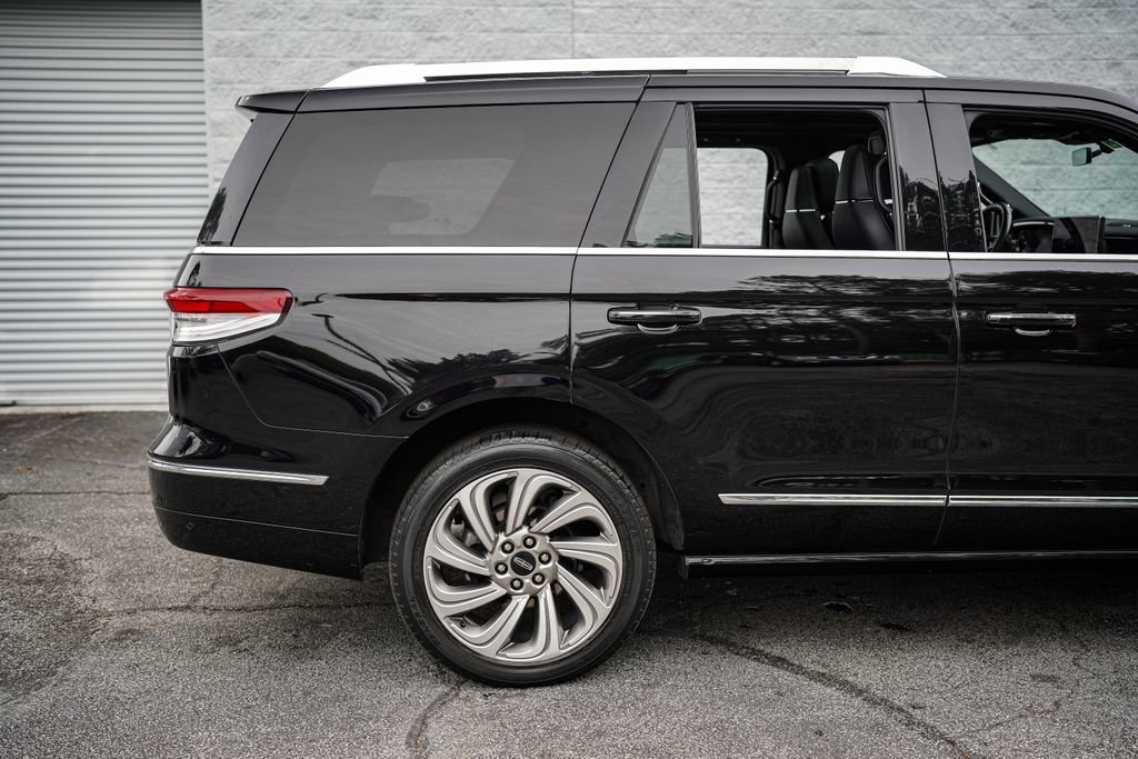 Used 2023 Lincoln Navigator Reserve RWD image 16