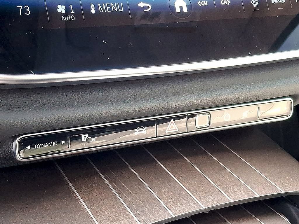 Used 2025 Mercedes-Benz E 350 Sedan image 16