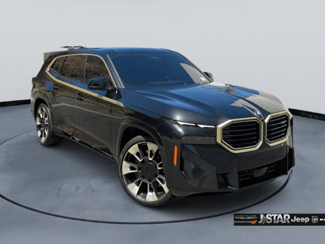 Used 2023 BMW XM AWD/4WD image 3