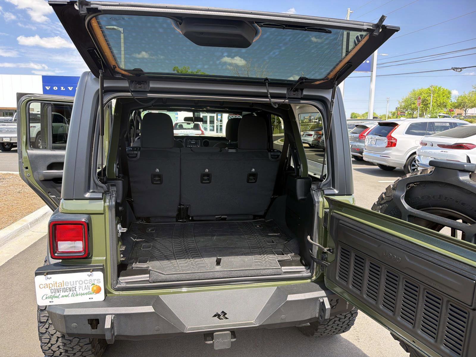 Used 2022 Jeep Wrangler Unlimited Sport image 11