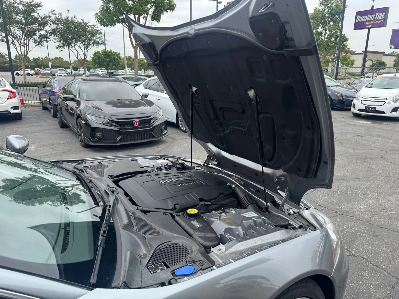 Used 2010 Jaguar XK Coupe RWD image 14