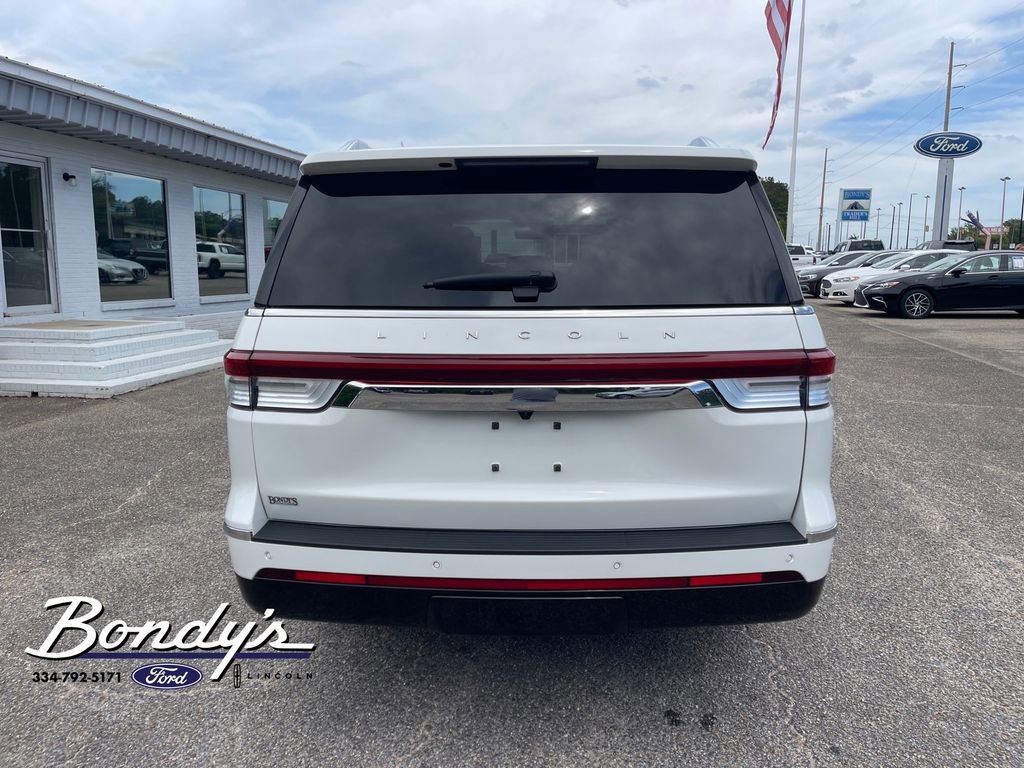 Used 2024 Lincoln Navigator L Reserve image 13