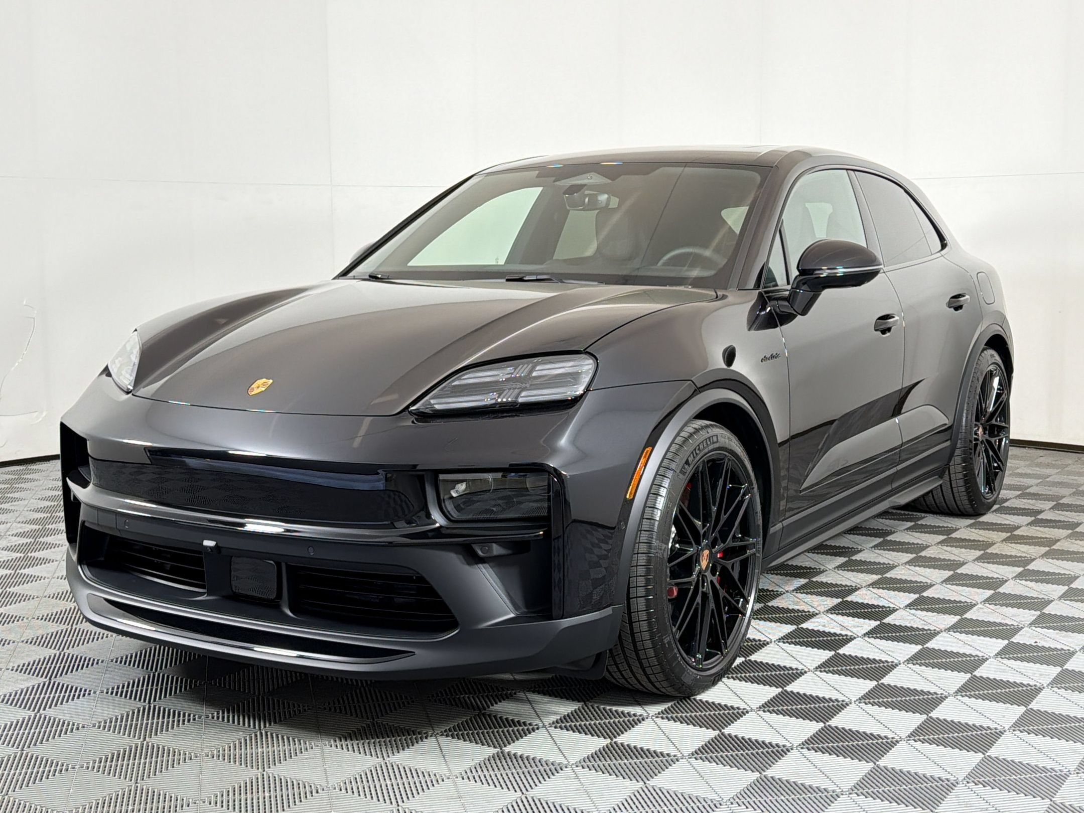 Certified 2026 Porsche Macan GTS Electric AWD/4WD image 1
