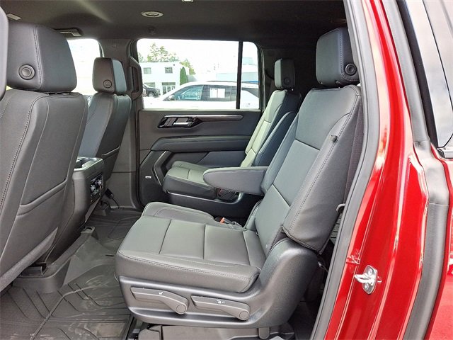 New 2026 Chevrolet Suburban Z71 image 6
