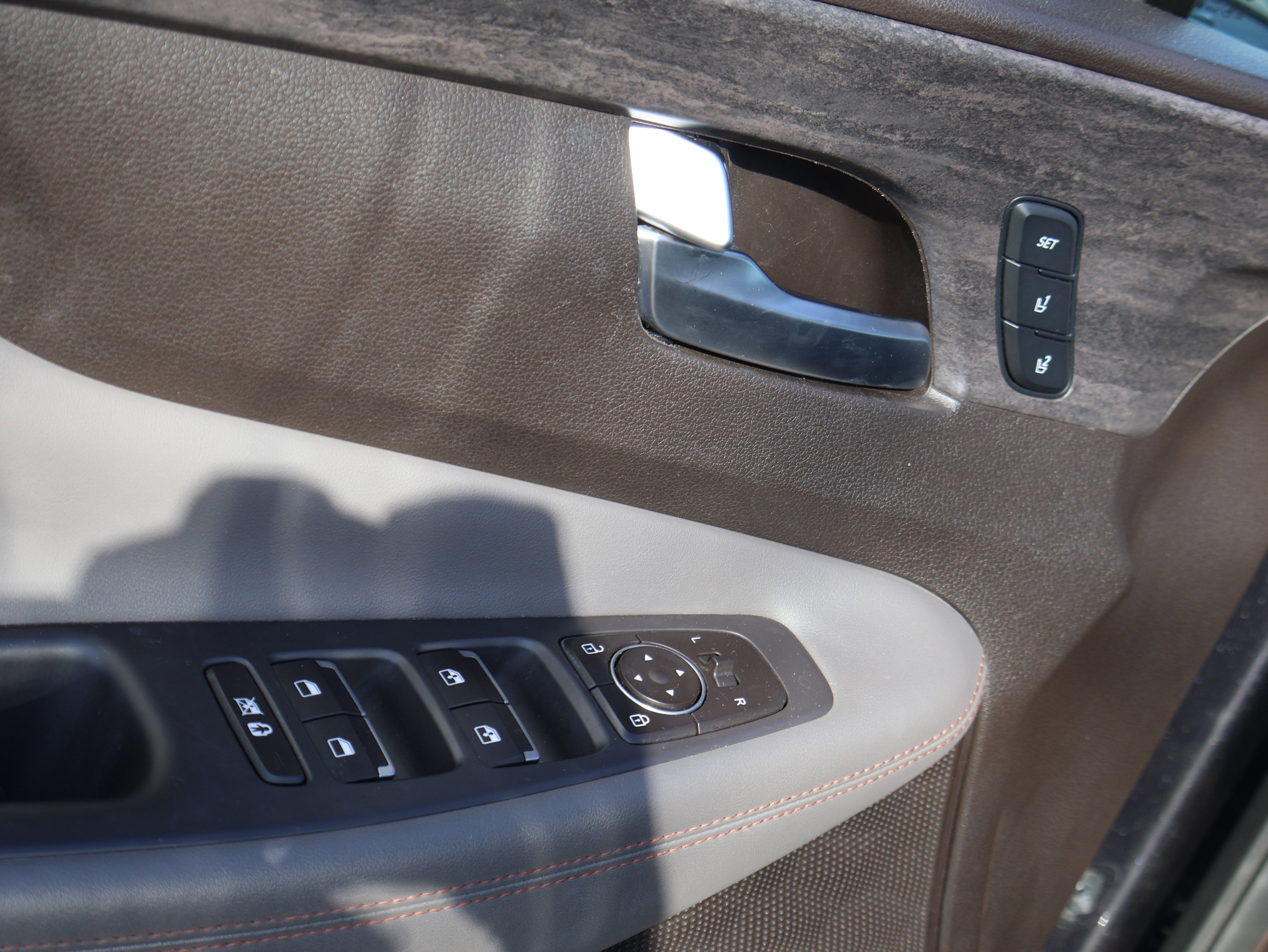 Used 2020 Hyundai Santa Fe Limited image 23