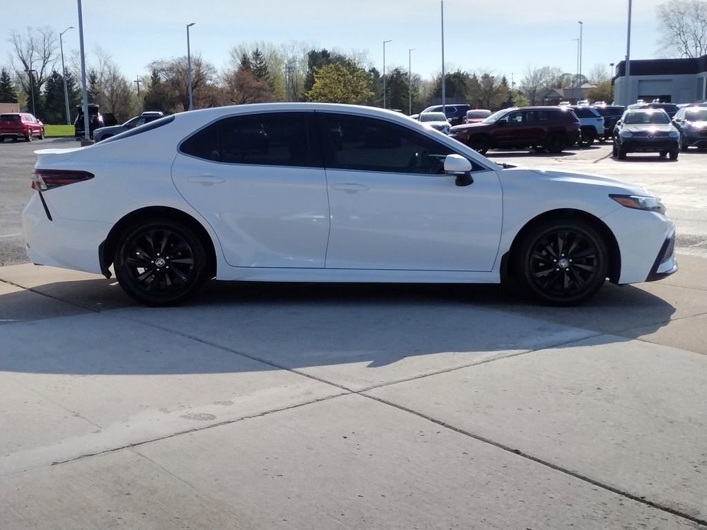 Used 2023 Toyota Camry SE FWD image 12