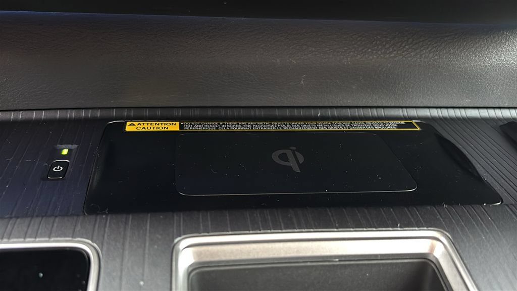 Used 2023 Toyota Sienna XSE AWD/4WD image 26