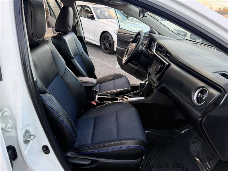 Used 2017 Toyota Corolla SE image 12