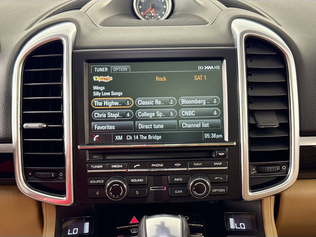 Used 2016 Porsche Cayenne S image 15