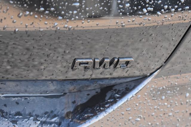 Used 2020 Chevrolet Equinox Premier w/ Premier Redline Edition image 12