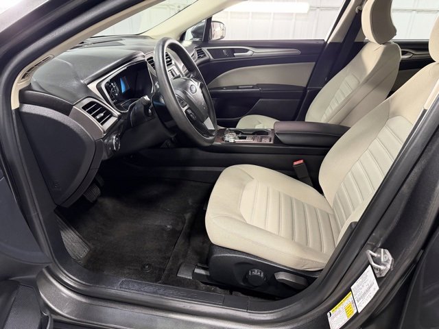 Used 2018 Ford Fusion S image 11