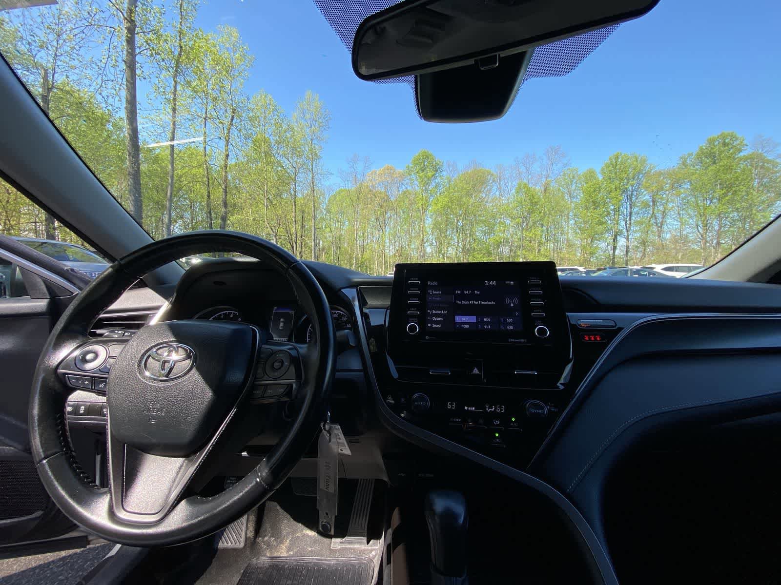 Used 2024 Toyota Camry SE FWD image 18