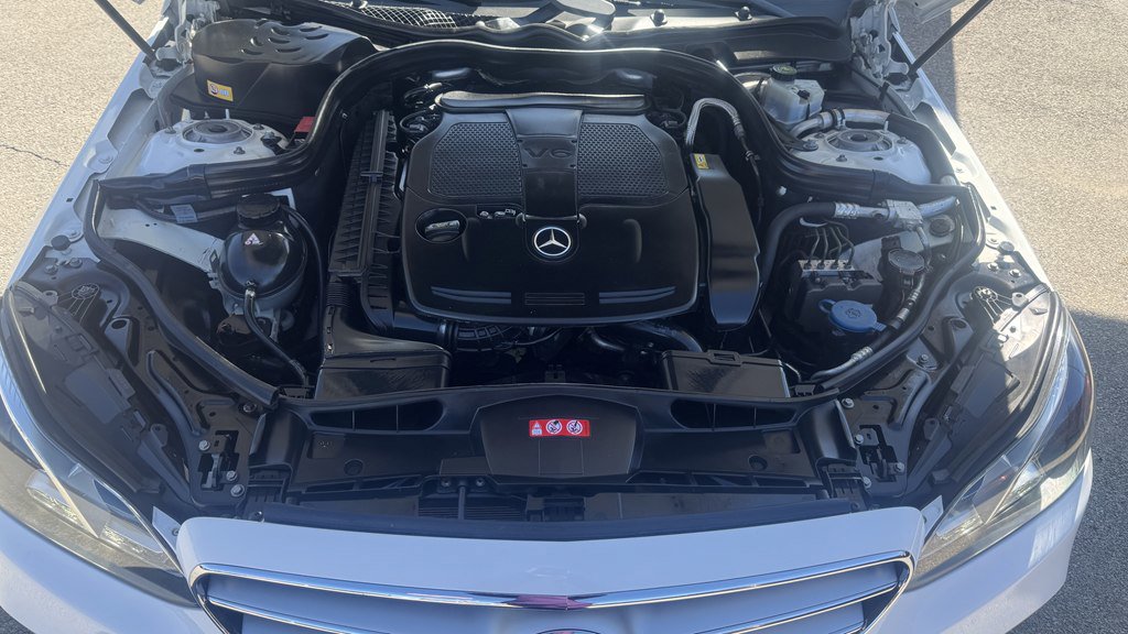 Used 2014 Mercedes-Benz E 350 4MATIC Sedan image 10