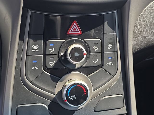 Used 2015 Hyundai Elantra SE w/ Option Group 03 FWD image 24