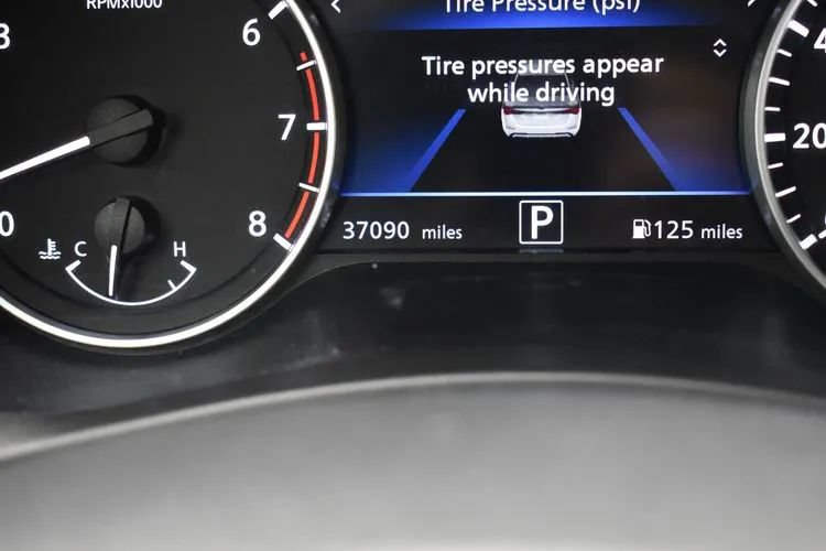 Used 2025 Nissan Sentra SV FWD image 27