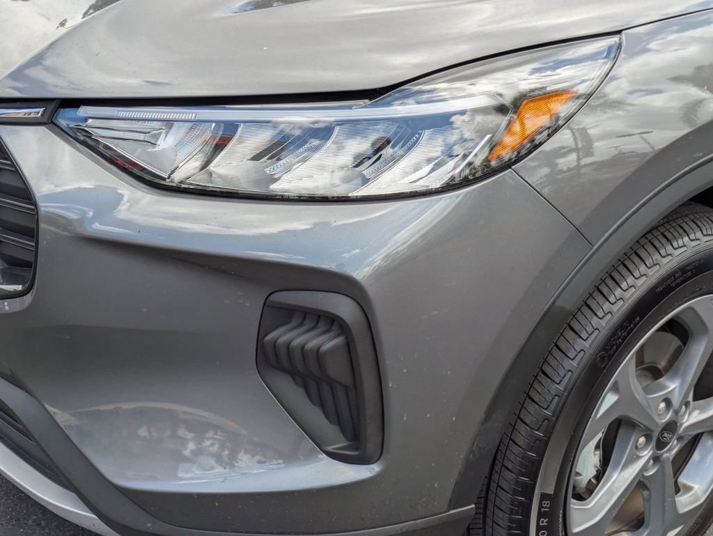 Used 2025 Ford Escape ST-Line AWD/4WD image 11