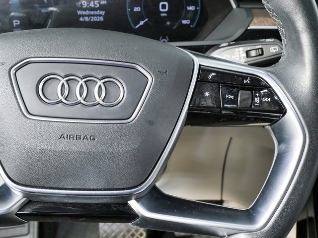 Used 2023 Audi e-tron Premium Plus w/ Premium Plus Package image 12