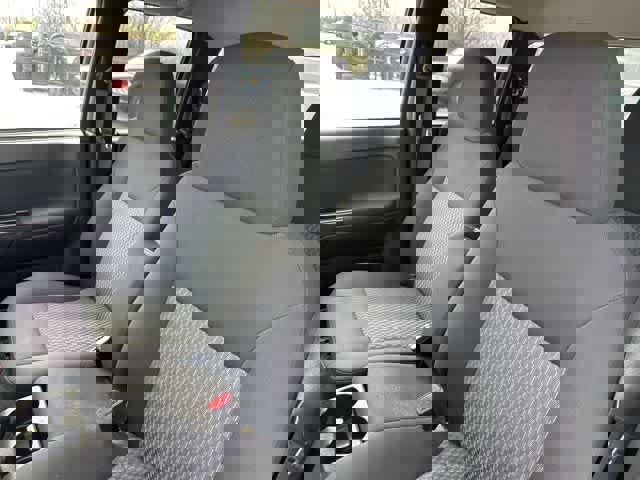 Used 2007 GMC Canyon SLE image 4