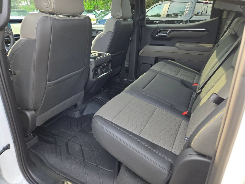 Certified 2023 Chevrolet Silverado 1500 ZR2 w/ Technology Package AWD/4WD image 23