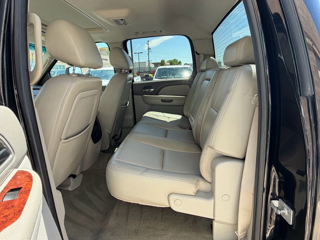 Used 2010 GMC Sierra 3500 SLT AWD/4WD image 13