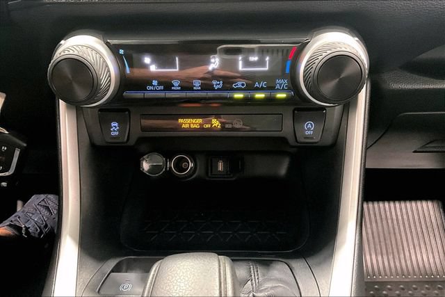 Used 2020 Toyota RAV4 LE AWD/4WD image 20