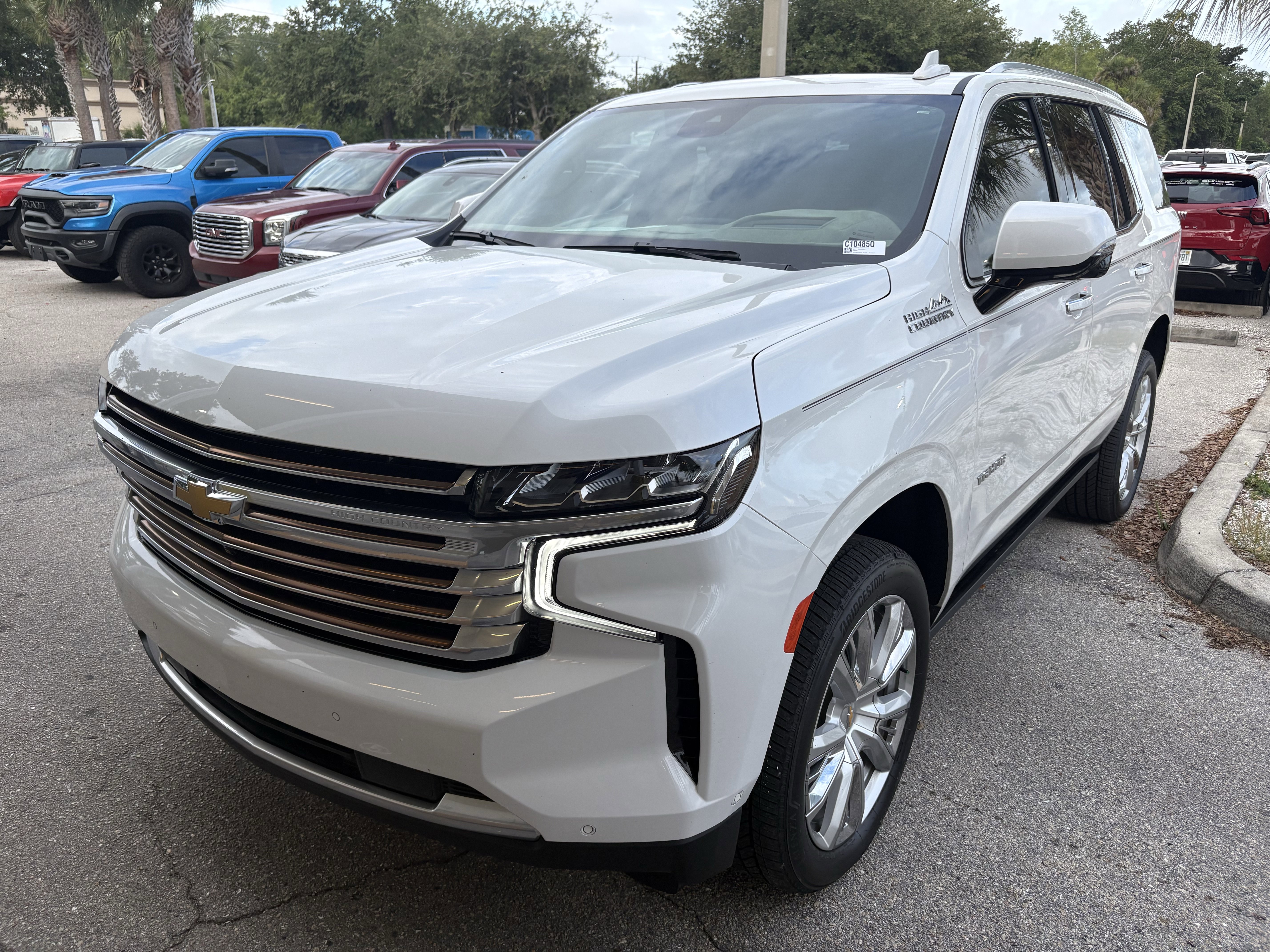 Used 2024 Chevrolet Tahoe High Country w/ Advanced Technology Package AWD/4WD image 3