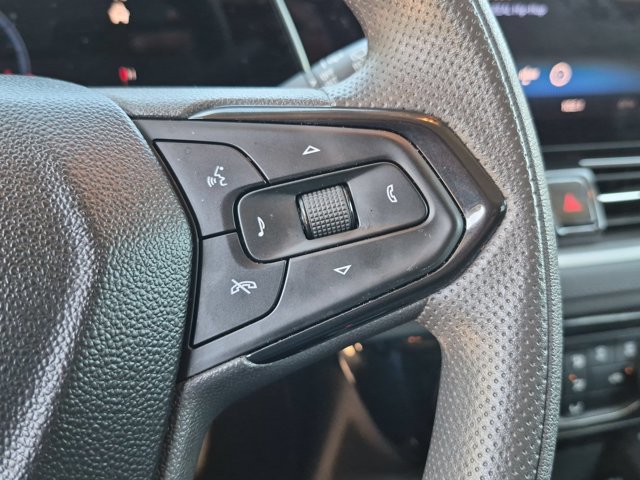 Used 2025 Chevrolet TrailBlazer LT AWD/4WD image 16