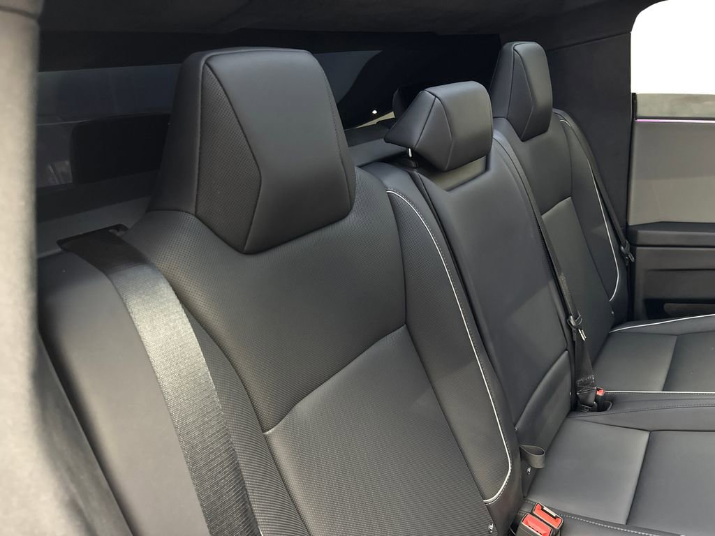 Used 2024 Tesla Cybertruck AWD Crew Cab image 37