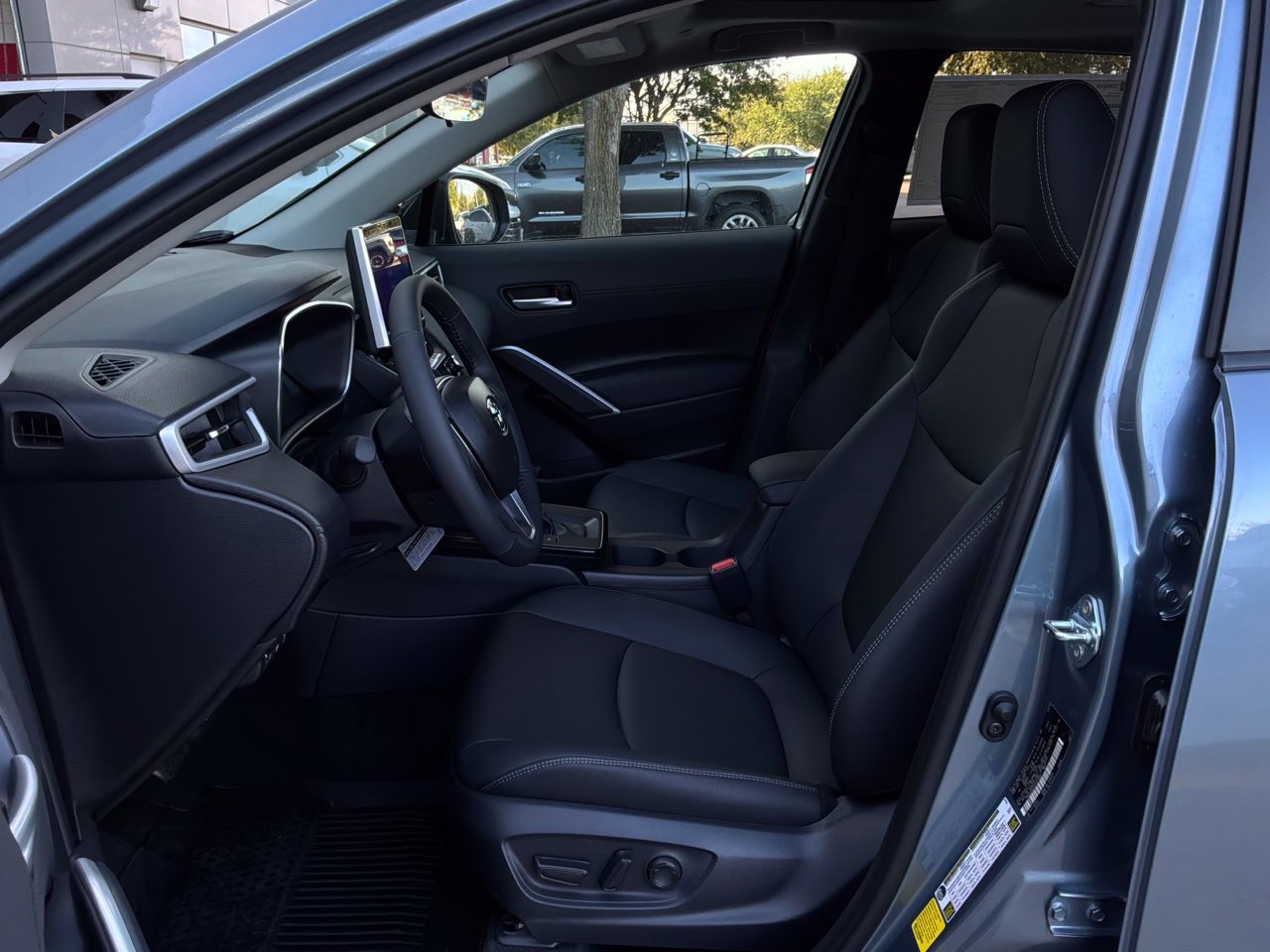 New 2026 Toyota Corolla Cross XLE w/ Convenience Package FWD image 9