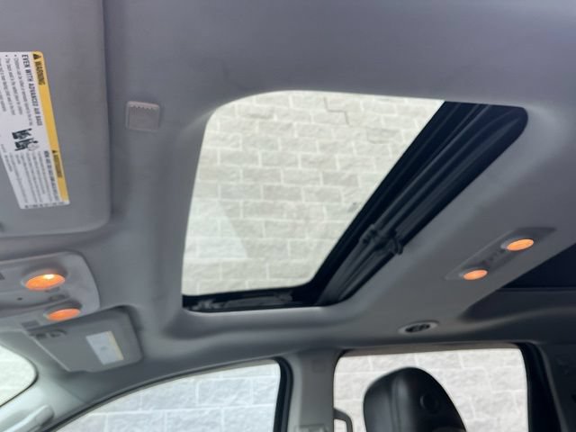 Used 2015 Chevrolet Traverse LT FWD image 3