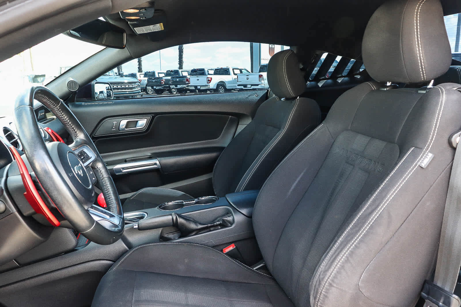 Used 2018 Ford Mustang Coupe RWD image 22
