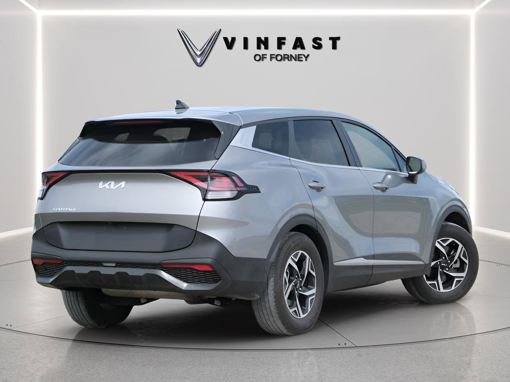 Used 2024 Kia Sportage LX image 3