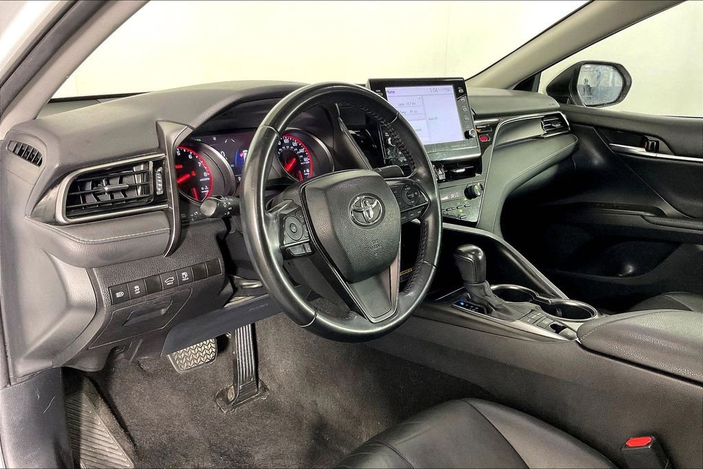 Used 2021 Toyota Camry XSE FWD image 17