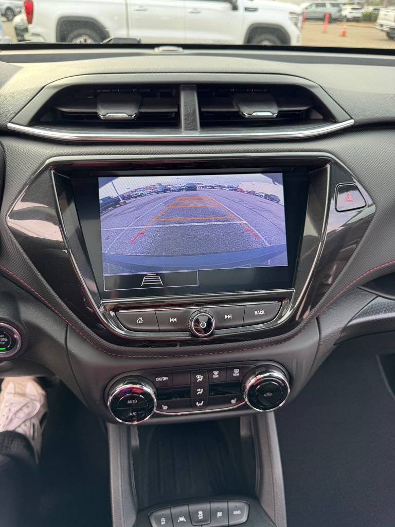 Used 2023 Chevrolet TrailBlazer RS w/ Sun and Liftgate Package image 25