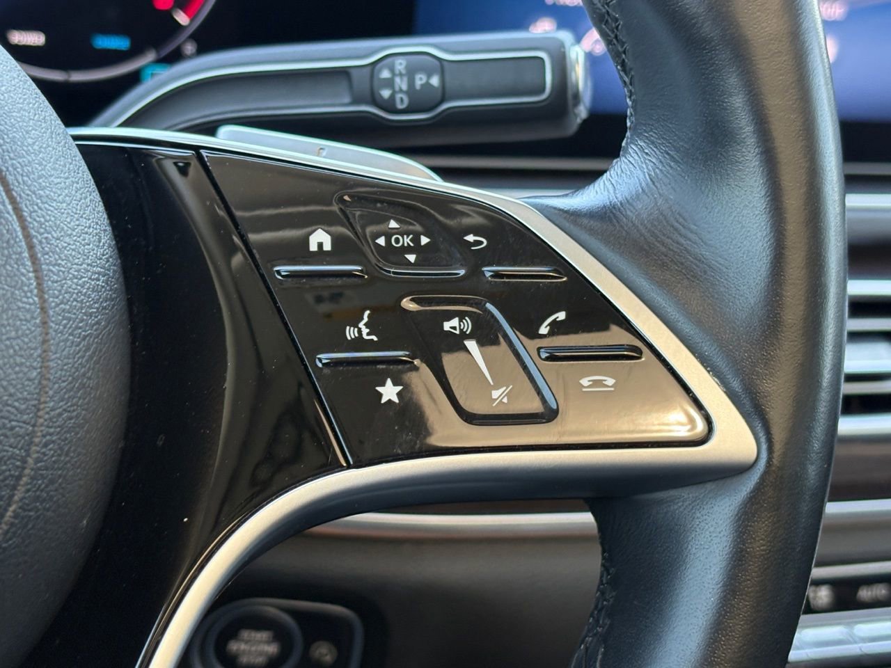 Used 2024 Mercedes-Benz GLS 450 4MATIC image 19