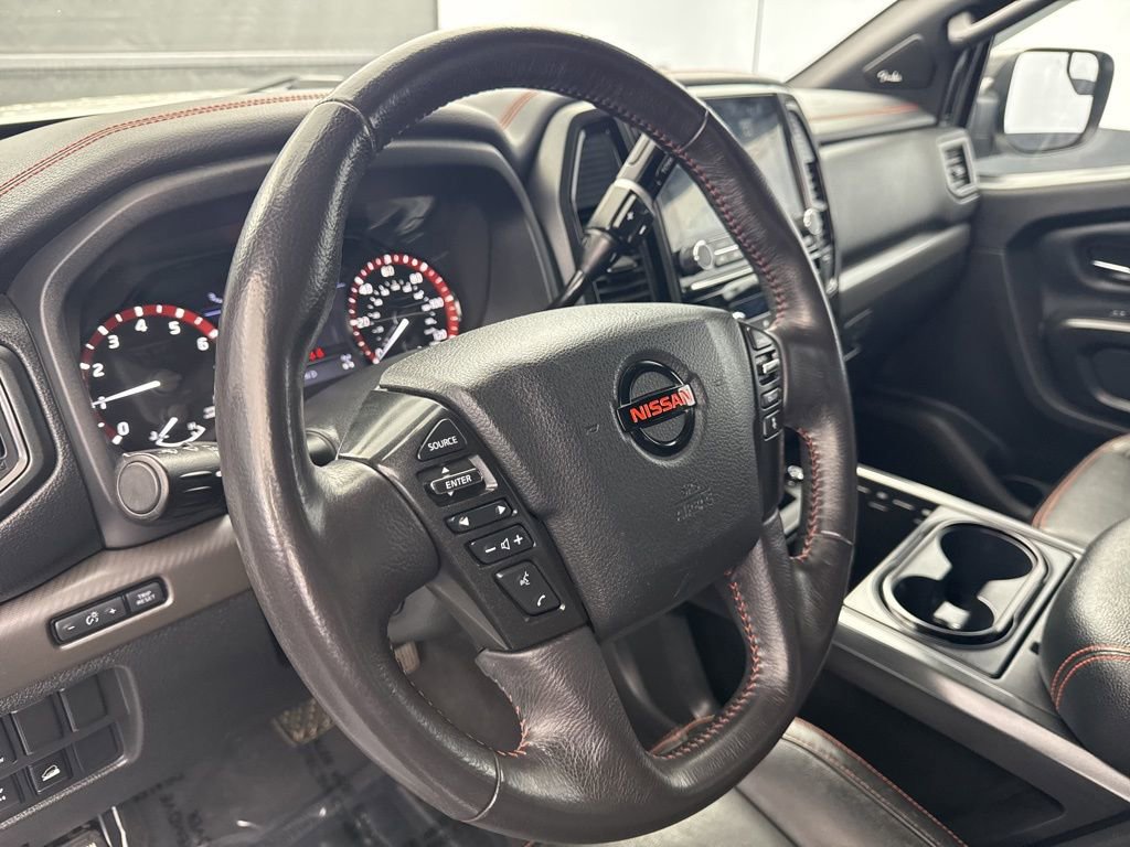 Used 2021 Nissan Titan PRO-4X w/ Pro-4x Convenience Package AWD/4WD image 9