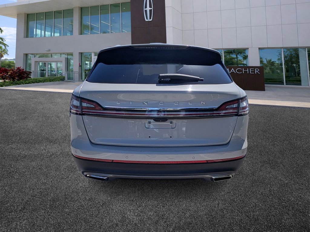 Used 2022 Lincoln Nautilus Reserve image 6