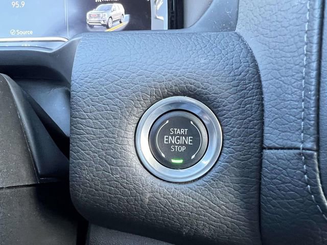 Used 2024 GMC Yukon Denali image 27