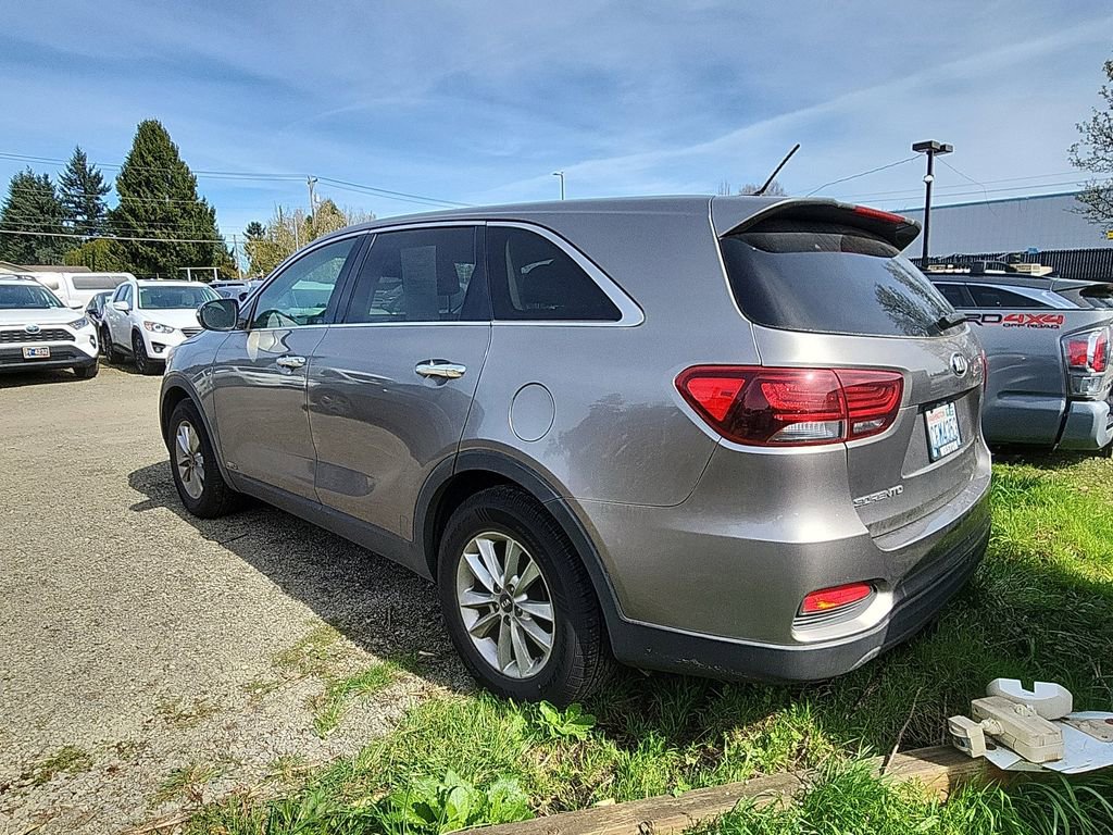Used 2019 Kia Sorento LX image 3