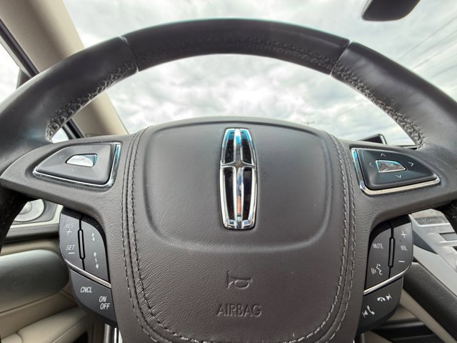 Used 2019 Lincoln MKZ Reserve w/ Luxury Package AWD/4WD image 21