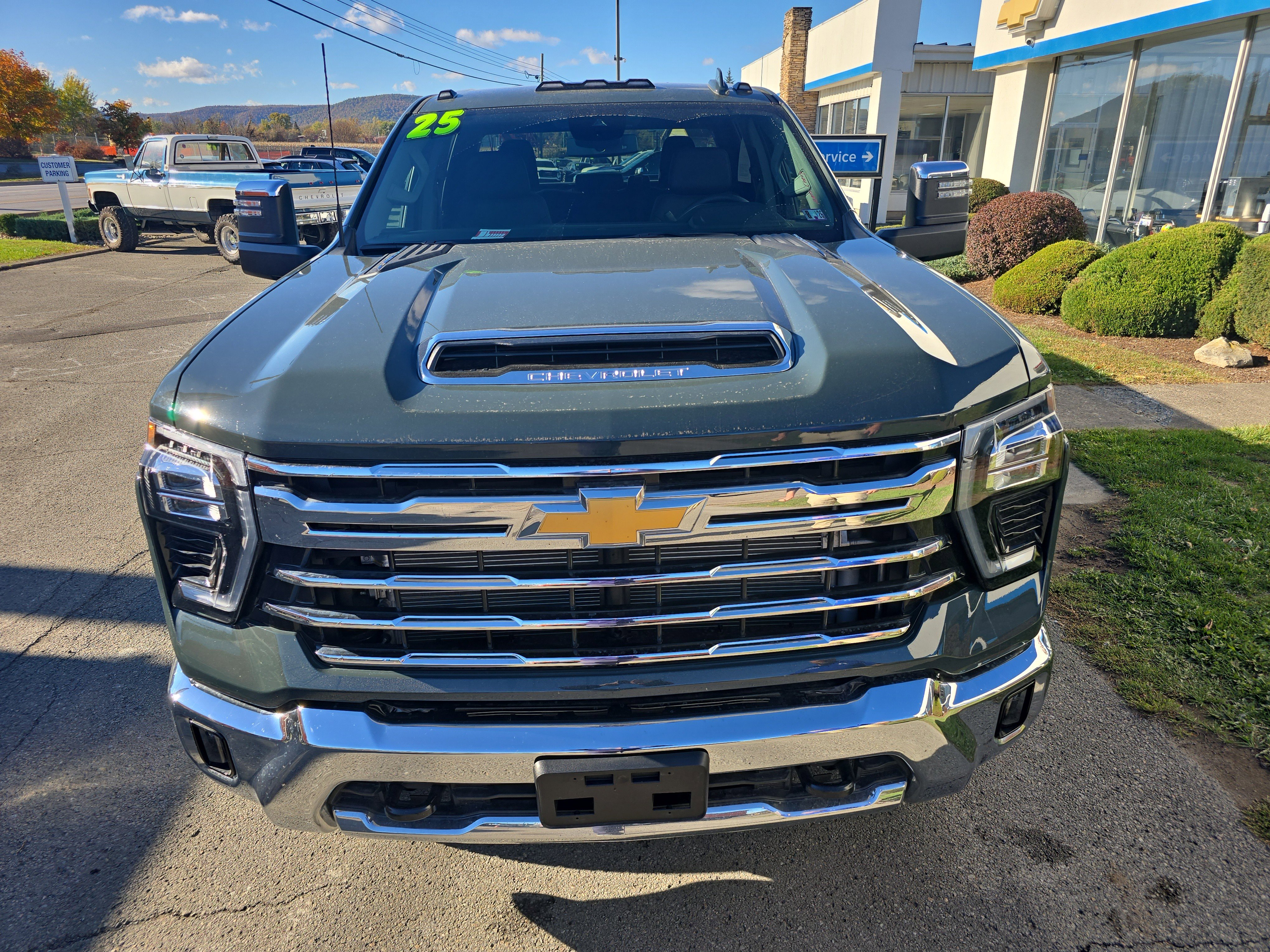 Used 2025 Chevrolet Silverado 2500 LTZ w/ Snow Plow Prep/Camper Package image 9