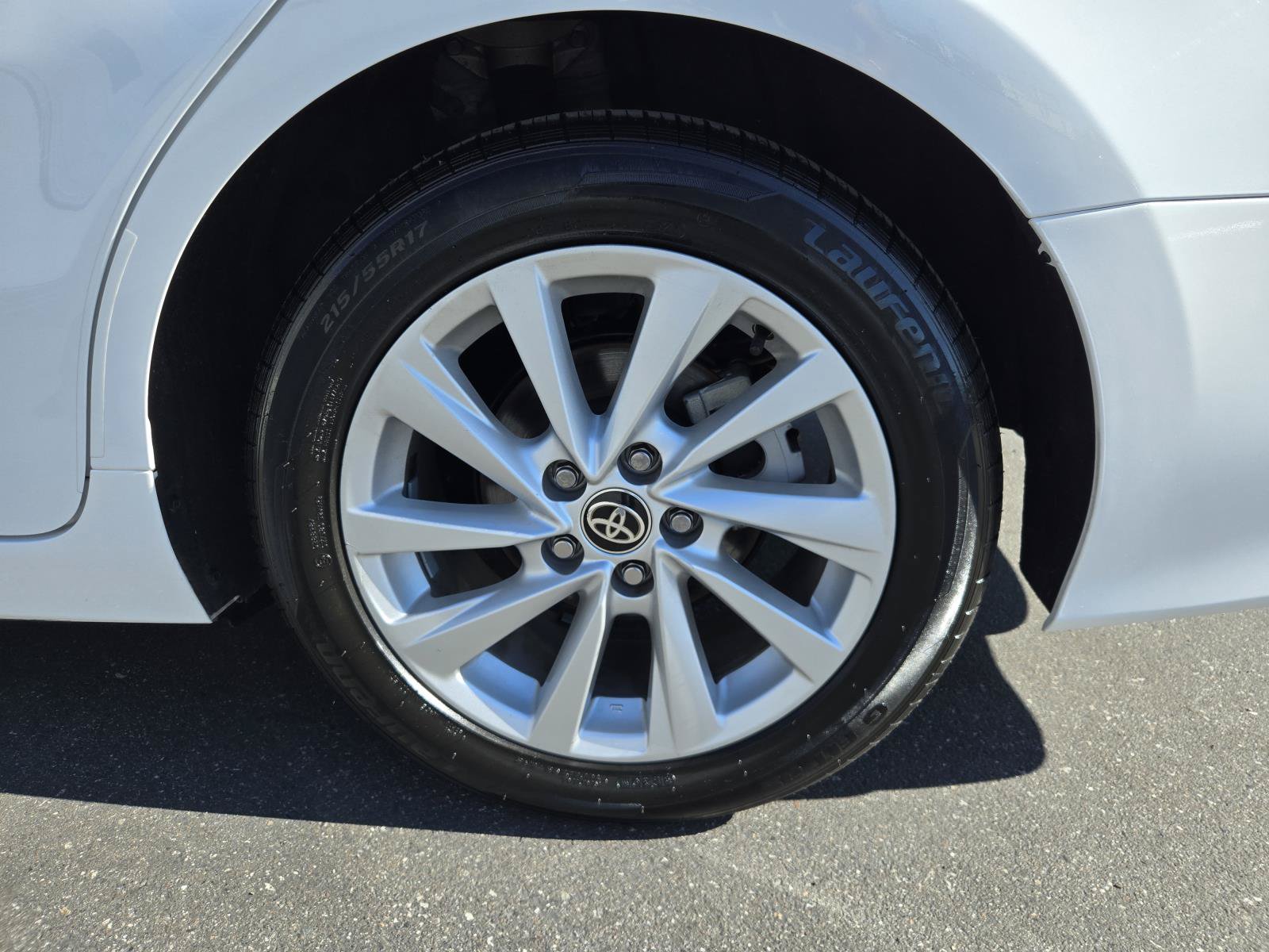 Used 2024 Toyota Camry LE FWD image 31